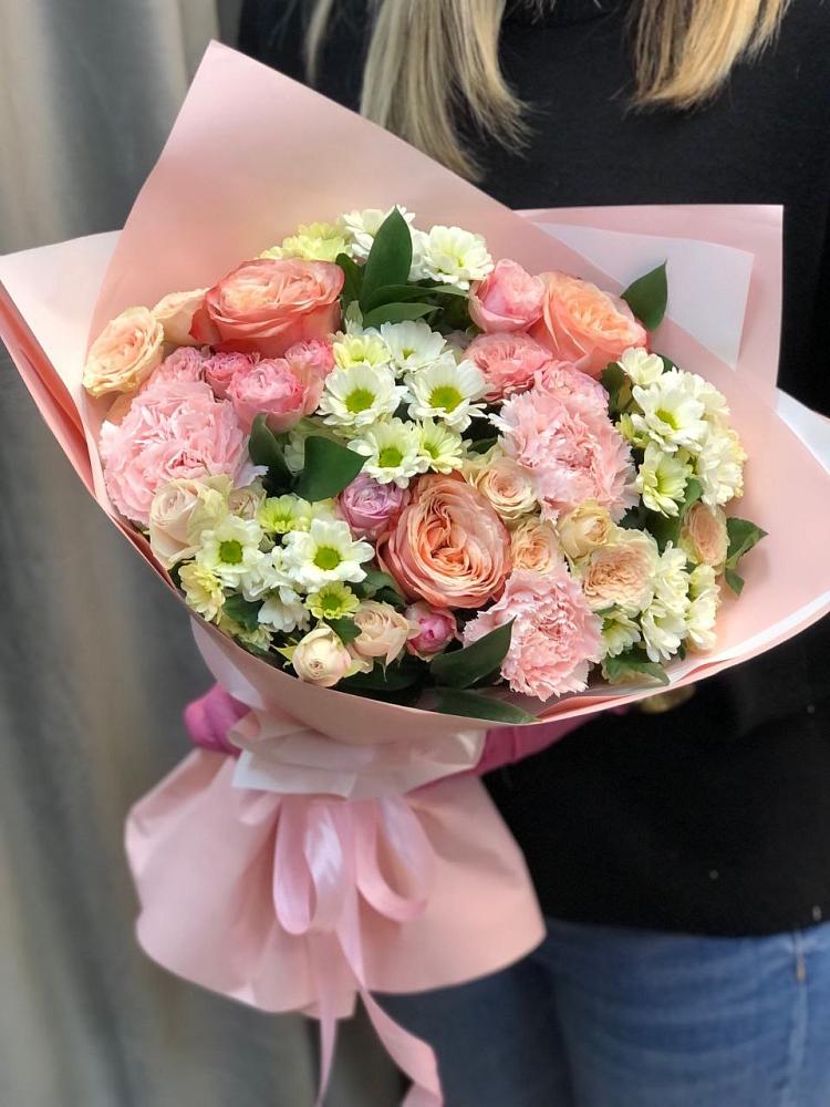 Букет цветов из: Гвоздики, Розы и Хризантемы в Новинки Нижний Новгород