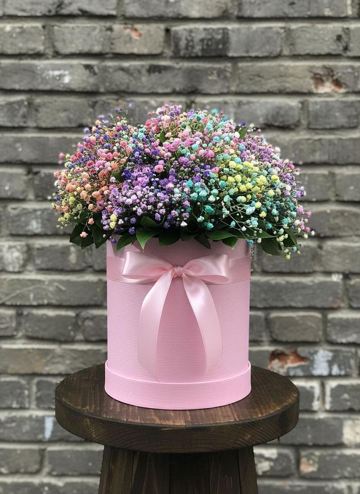 Цветочная композиция из Гипсофила и Розы в шляпной коробке в Новинки Нижний Новгород