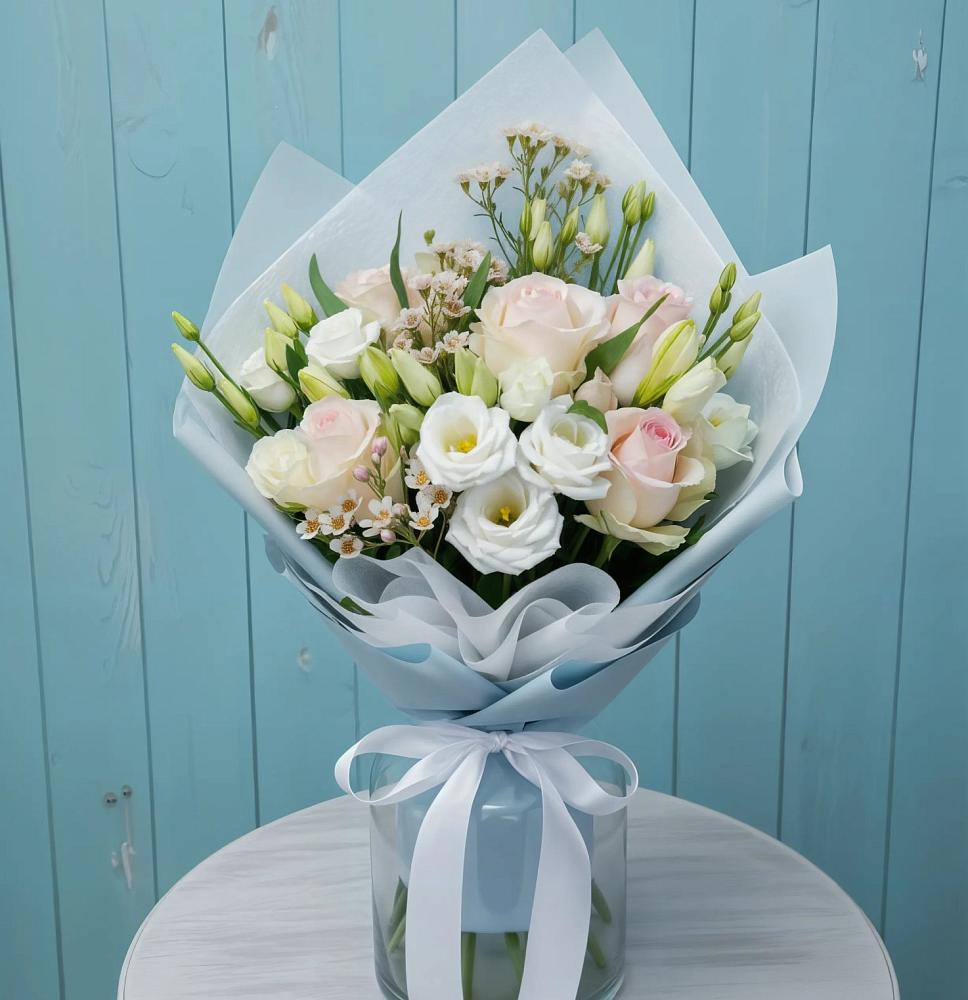 Букет цветов из: Розы и Лизиантусы в Новинки Нижний Новгород