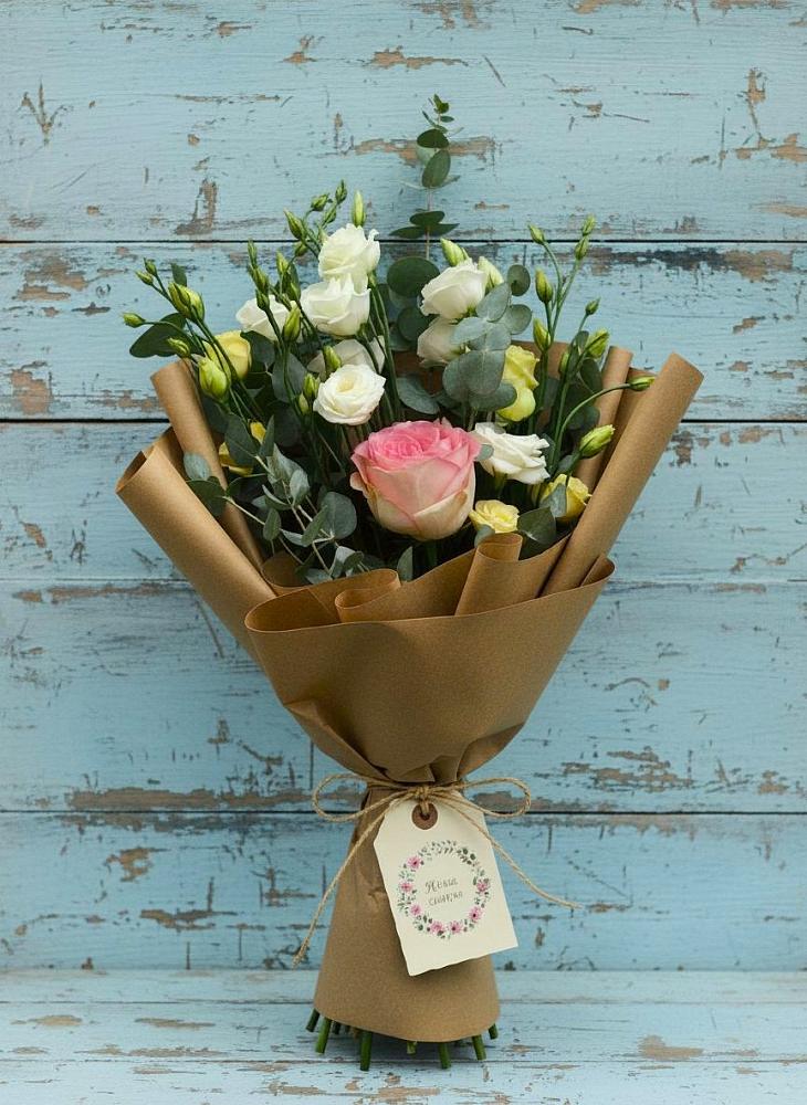 Букет цветов из: Розы и Лизиантусы в Новинки Нижний Новгород