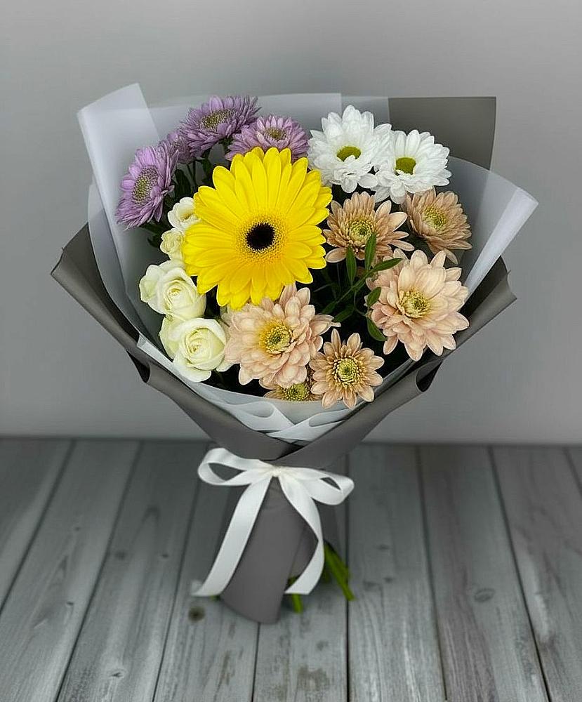 Букет цветов из: Розы, Герберы и Хризантемы в Новинки Нижний Новгород