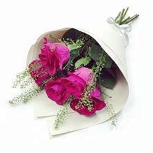 Букет цветов из:  Розы в Новинки Нижний Новгород