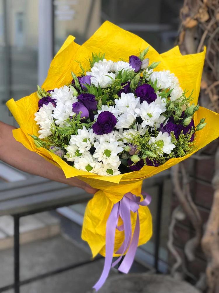 Букет цветов из: Ирисы, Хризантемы и Ромашки в Новинки Нижний Новгород