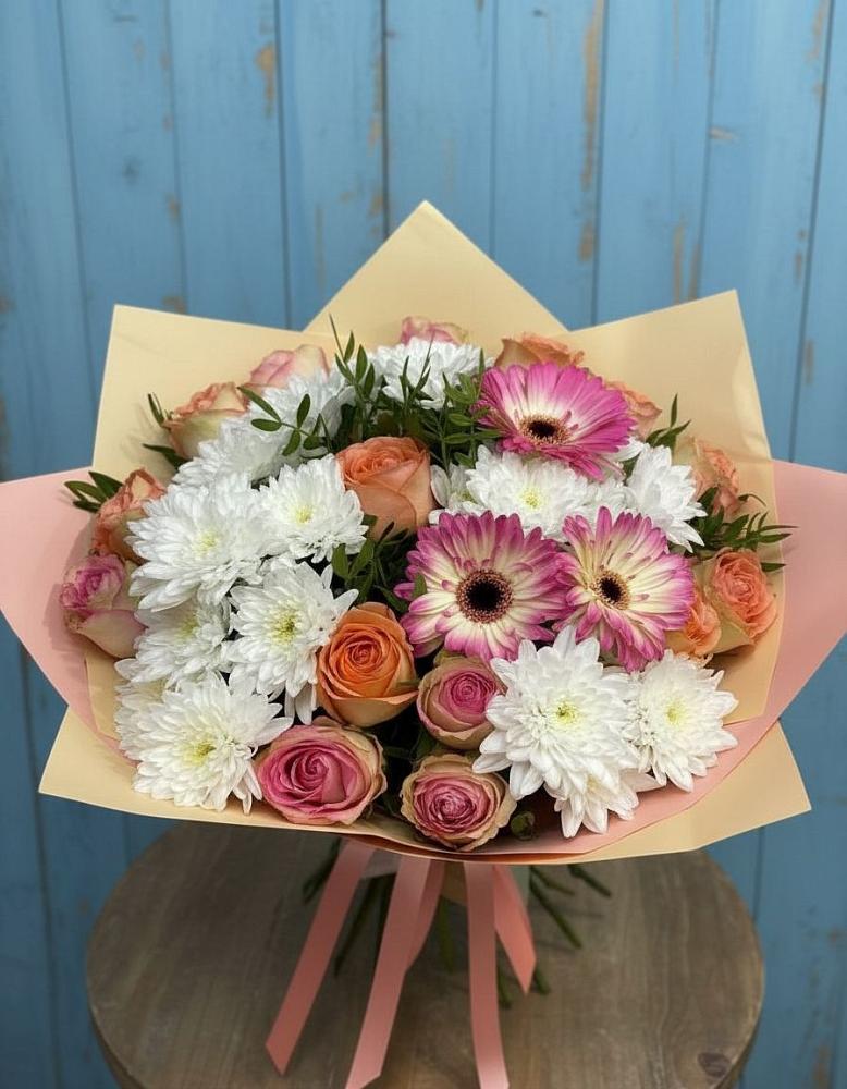 Букет цветов из: Розы, Герберы и Хризантемы в Новинки Нижний Новгород