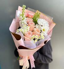 Букет цветов из:  Хризантемы и Розы в Новинки Нижний Новгород