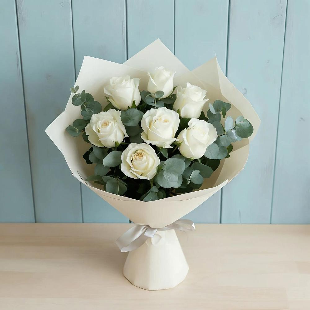 Букет Белые розы в Эвкалипте в Новинки Нижний Новгород