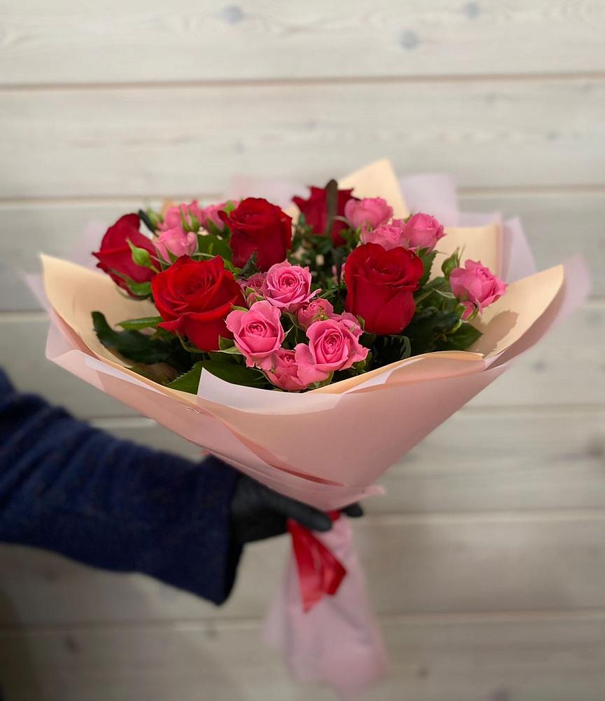 Букет цветов из: Розы в Новинки Нижний Новгород