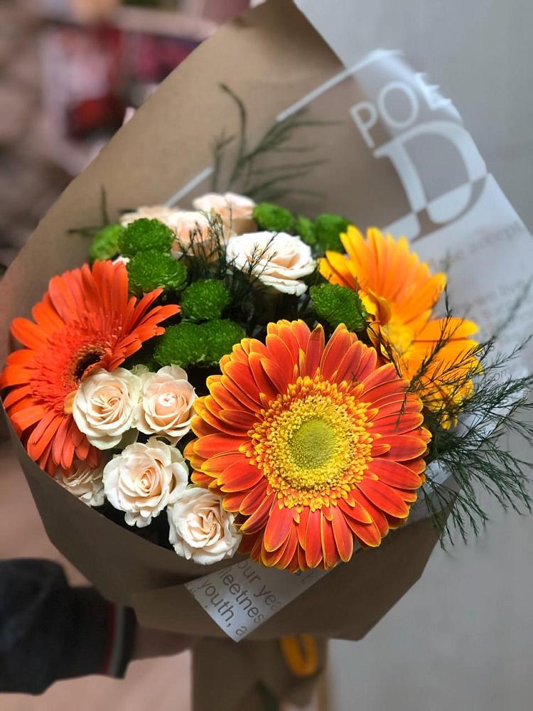 Букет цветов из: Герберы, Хризантемы и Розы в Новинки Нижний Новгород