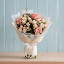 Букет цветов из:  Розы в Новинки Нижний Новгород