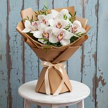 Букет цветов из:  Орхидеи и Розы в Новинки Нижний Новгород