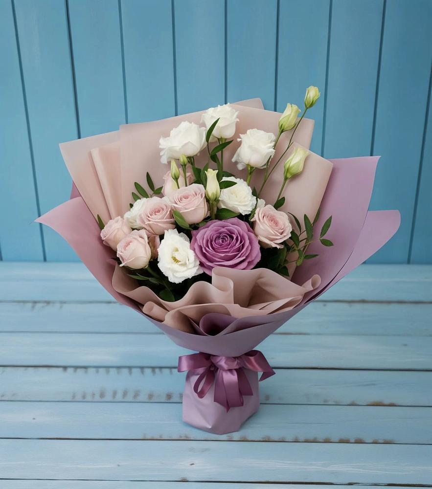 Букет цветов из: Розы и Лизиантусы в Новинки Нижний Новгород